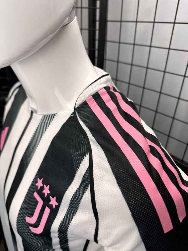Juventus Home Player Version Jersey 2025/26